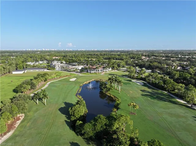 130 Amblewood Ln 8-801, Naples, Florida 34105