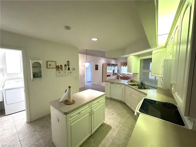 2409 Del Ray Pl, Lehigh Acres, Florida 33936