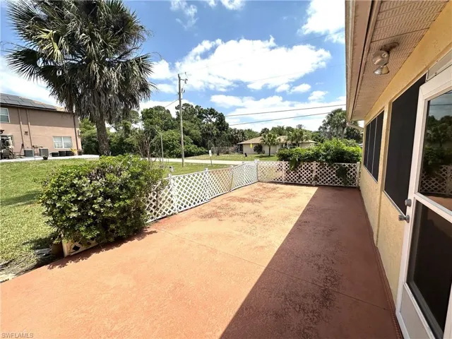 2409 Del Ray Pl, Lehigh Acres, Florida 33936