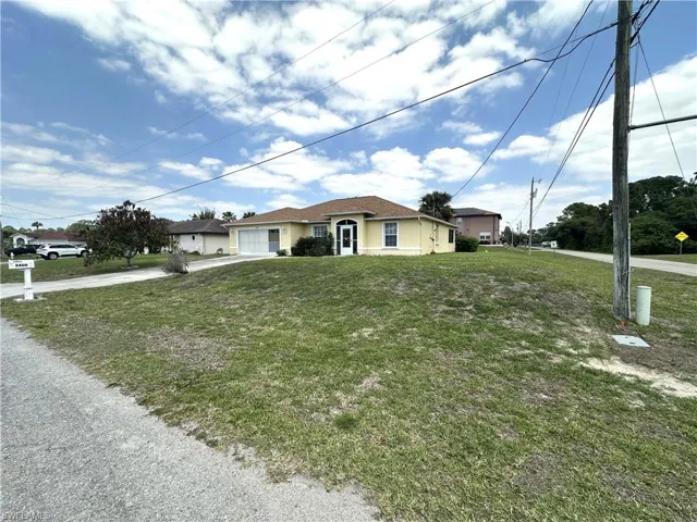 2409 Del Ray Pl, Lehigh Acres, Florida 33936