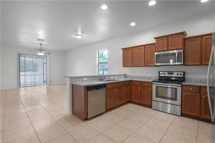 2303 Sw 21st Ter, Cape Coral, Florida 33991