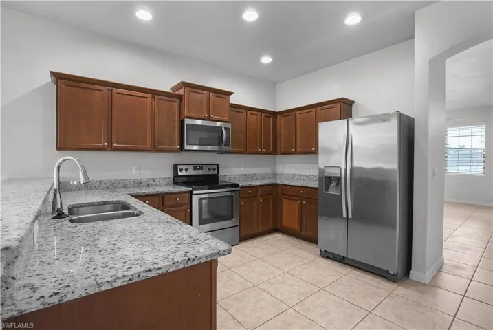 2303 Sw 21st Ter, Cape Coral, Florida 33991