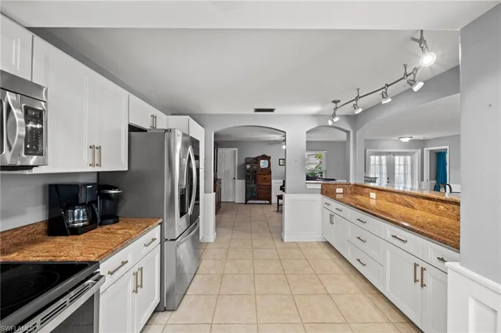 All stainless appliances