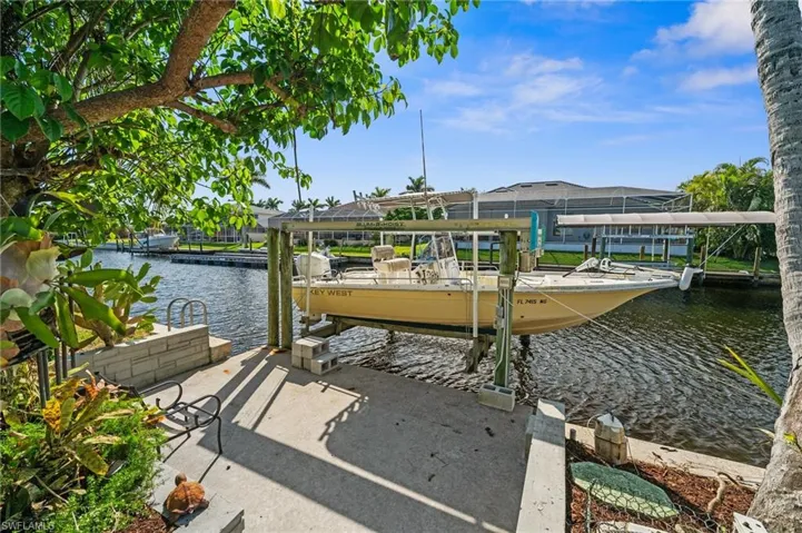 10,000 lb boat lift