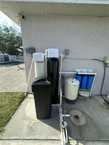 100 Nw 30 Pl, Cape Coral Fl 33993