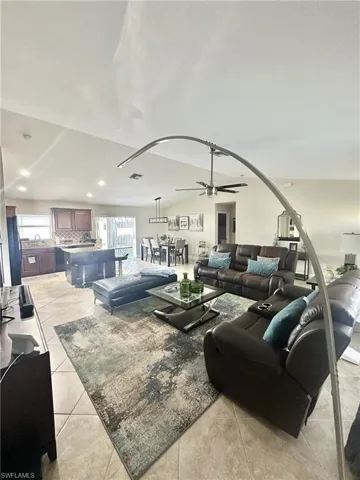 100 Nw 30 Pl, Cape Coral Fl 33993
