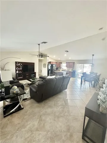 100 Nw 30 Pl, Cape Coral Fl 33993