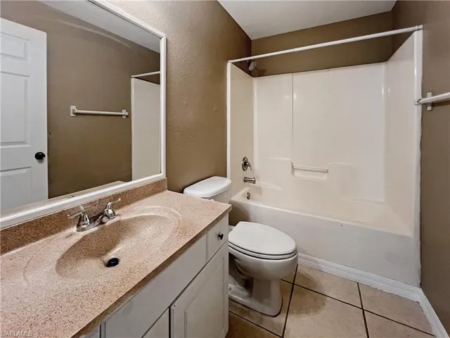 5231 27th St Sw, Lehigh Acres, Florida 33973