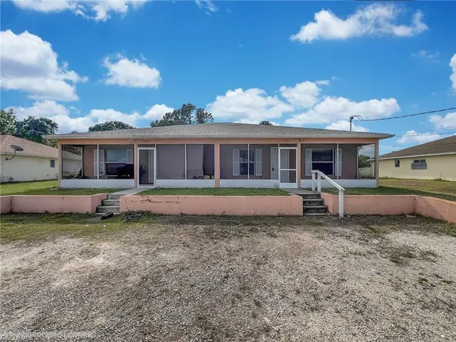 5231 27th St Sw, Lehigh Acres, Florida 33973