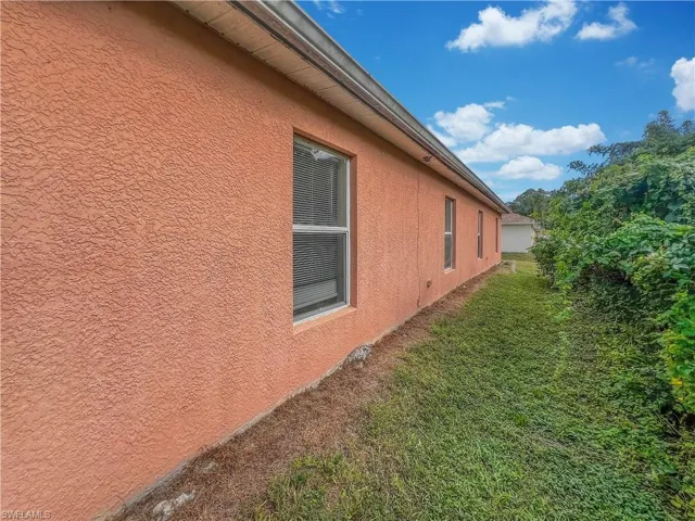5231 27th St Sw, Lehigh Acres, Florida 33973