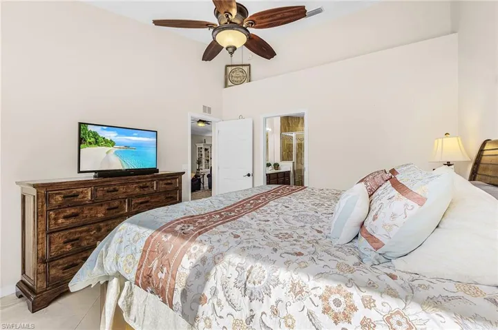 Background to the right is the entry to the master bathroom.