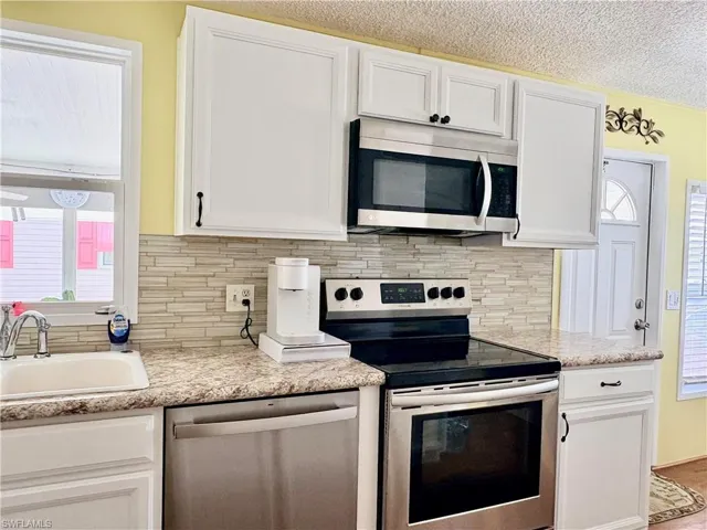 3021  Artesian  LN, North Fort Myers, FL 33917