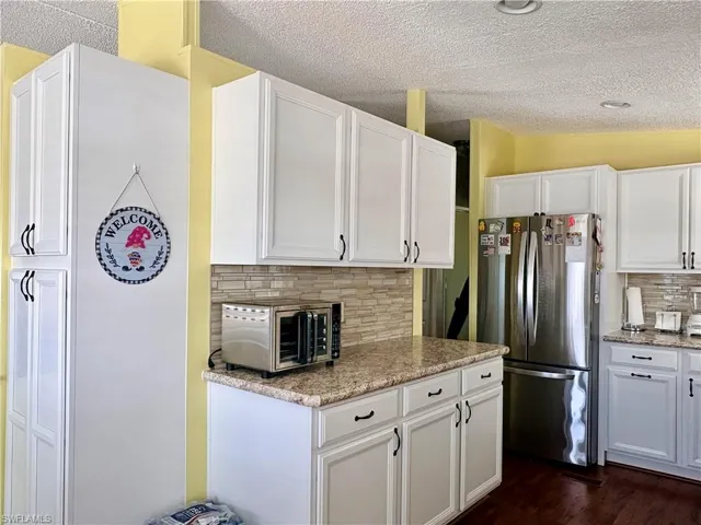 3021  Artesian  LN, North Fort Myers, FL 33917