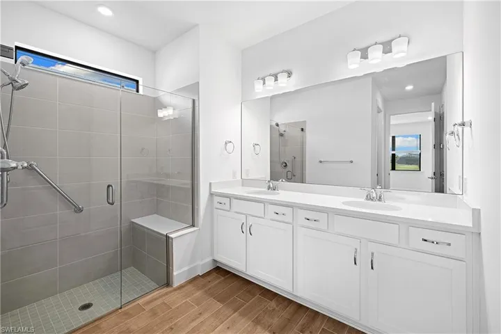 20593 Pebble Glen Dr, Estero, Florida 33928