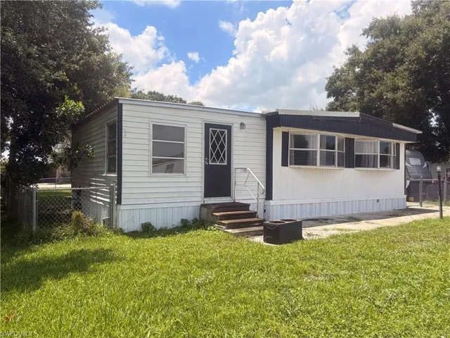 809 8th St Nw, Moore Haven, Florida 33471