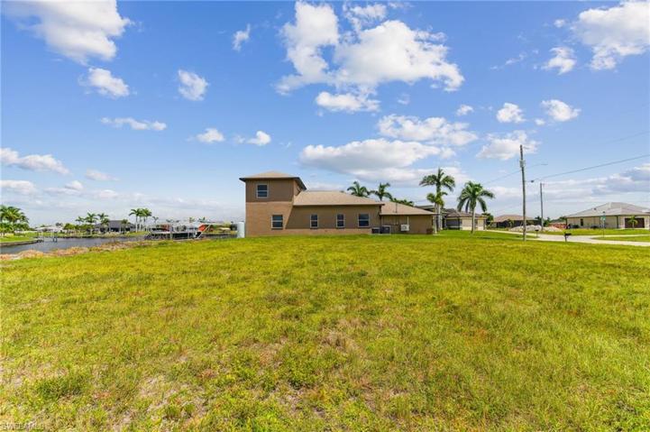 3623 NW 9th TER, CAPE CORAL FL 33993
