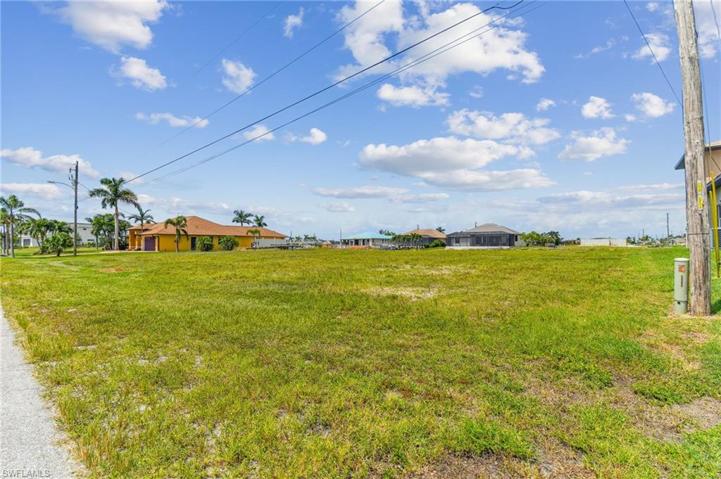 3623 NW 9th TER, CAPE CORAL FL 33993
