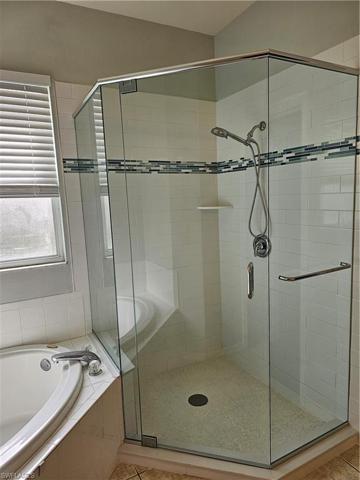 Ceramic Shower - New 2023