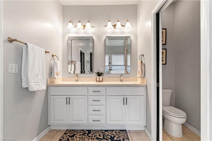 New Solid Wood Vanity