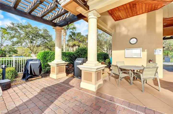 5581  Berkshire  DR, Fort Myers, FL 33912