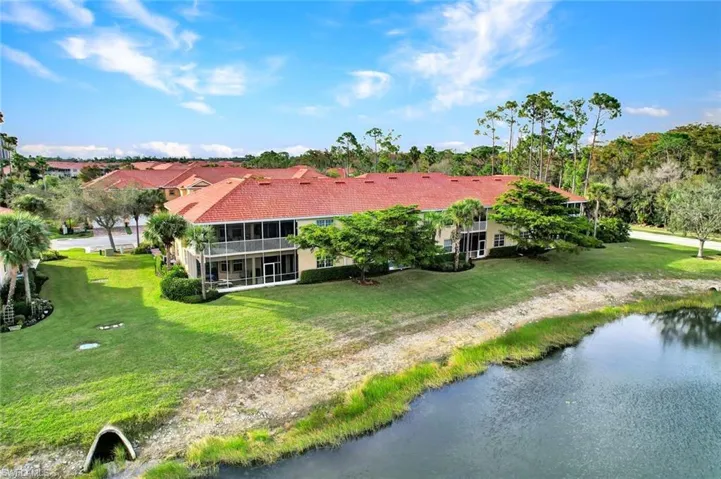 5581  Berkshire  DR, Fort Myers, FL 33912