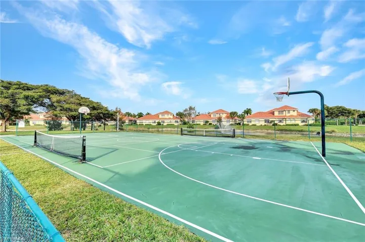 5581  Berkshire  DR, Fort Myers, FL 33912