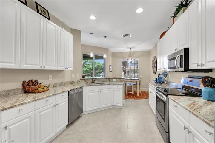 5581  Berkshire  DR, Fort Myers, FL 33912