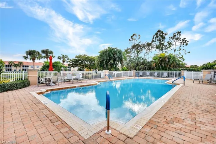 5581  Berkshire  DR, Fort Myers, FL 33912