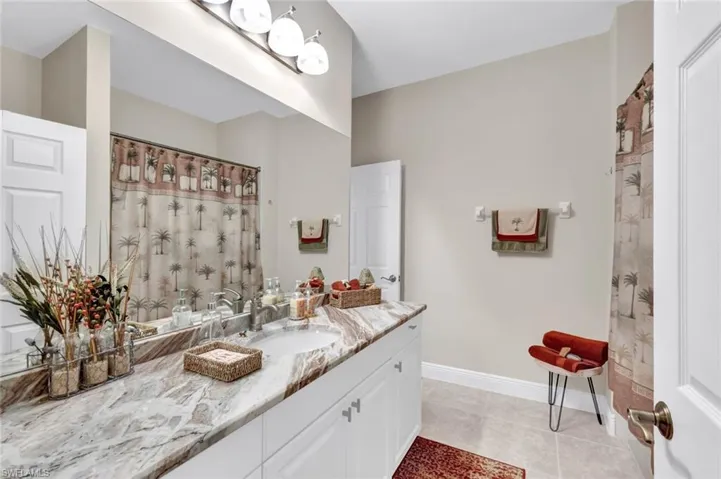 5581  Berkshire  DR, Fort Myers, FL 33912