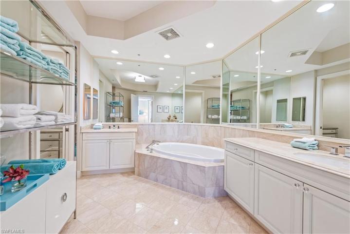 Spa-like Master Bath