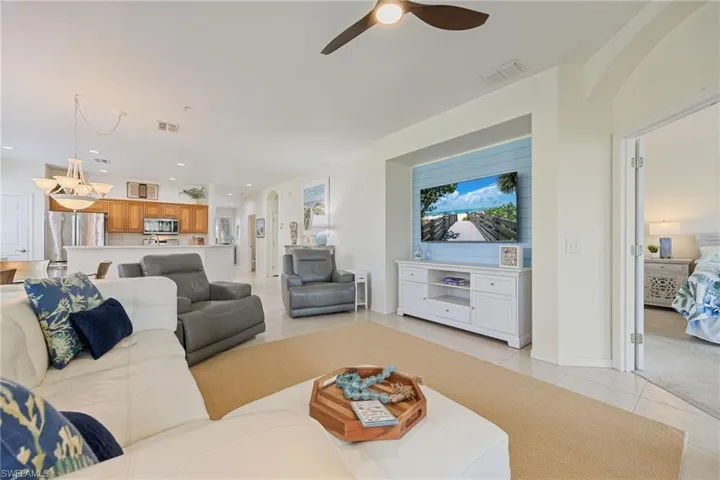 20011  Sanibel View  CIR, Fort Myers, FL 33908