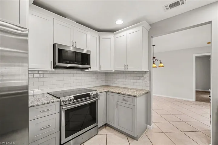 4437 Se 10th Ave, Cape Coral, Florida 33904