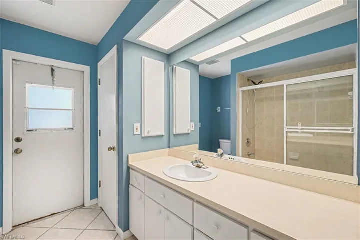 4437 Se 10th Ave, Cape Coral, Florida 33904