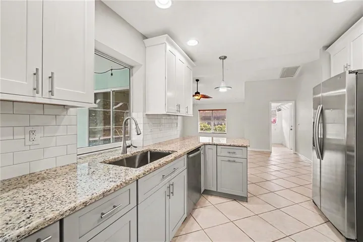 4437 Se 10th Ave, Cape Coral, Florida 33904