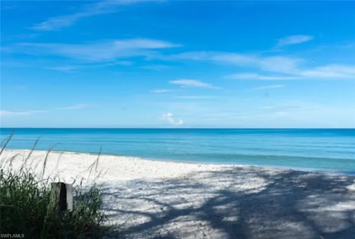 2593 Holly Ave, Naples Fl 34112