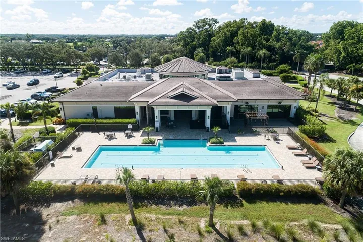 102  Tuscana  CT, Naples, FL 34119