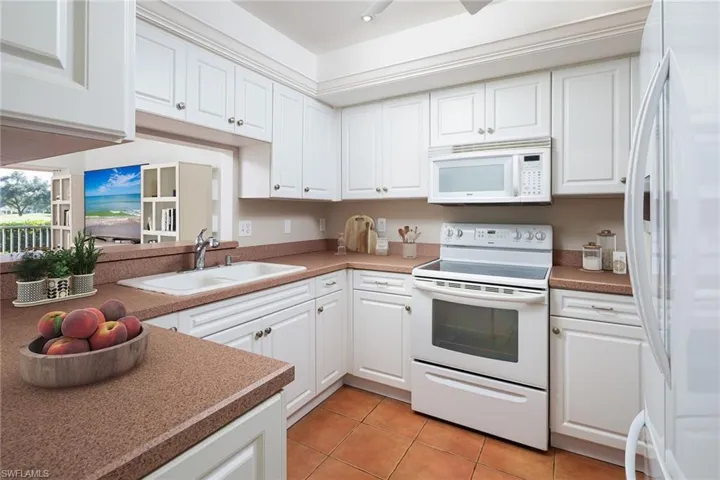102  Tuscana  CT, Naples, FL 34119