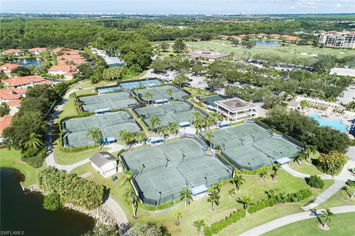102  Tuscana  CT, Naples, FL 34119