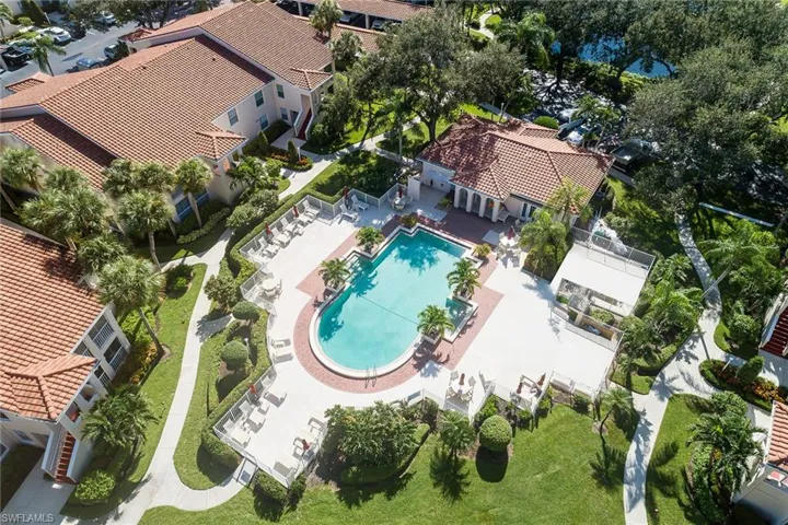 102  Tuscana  CT, Naples, FL 34119