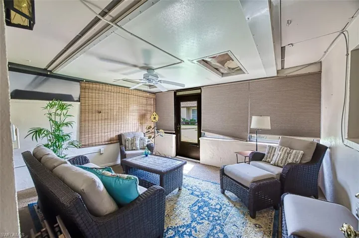 Front-Lanai