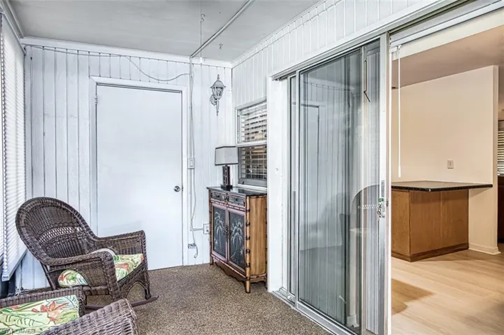 Entry-Lanai