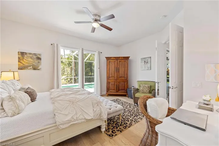 3803  Valentia  WAY, Naples, FL 34119