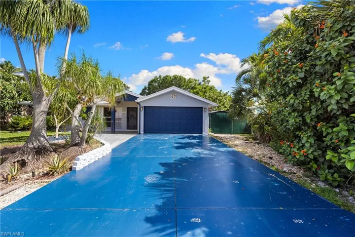 734 Sharar Ct, Cape Coral, Florida 33904