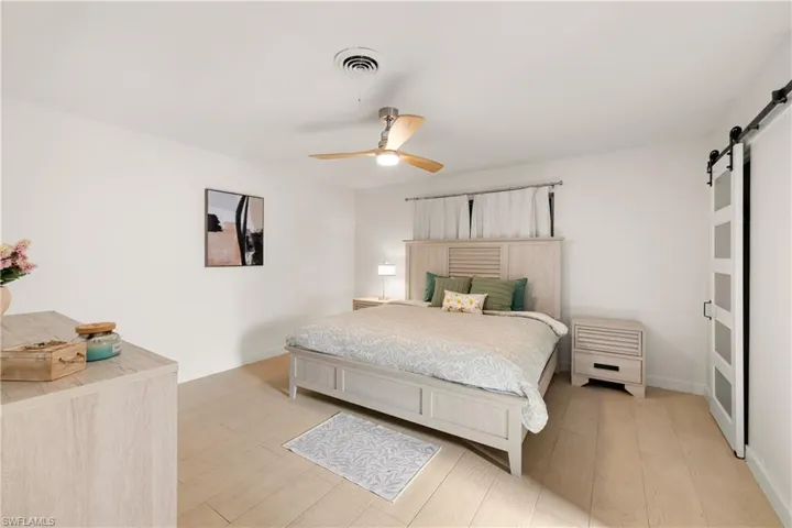 734 Sharar Ct, Cape Coral, Florida 33904
