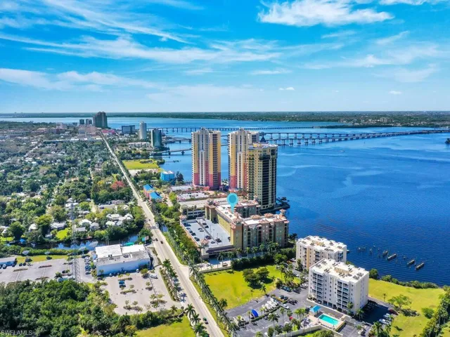 2825  Palm Beach  BLVD, Fort Myers, FL 33916