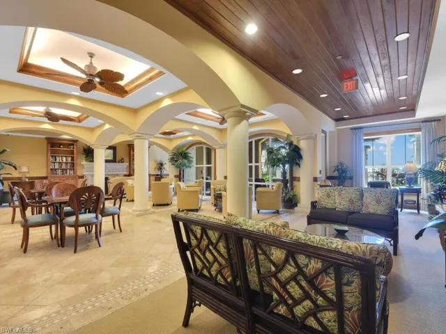 2825  Palm Beach  BLVD, Fort Myers, FL 33916