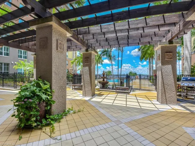 2825  Palm Beach  BLVD, Fort Myers, FL 33916