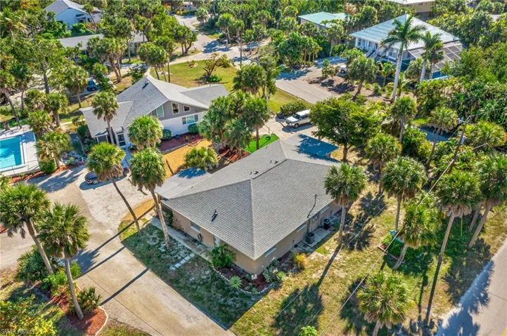 Birds eye view of property with a residential view