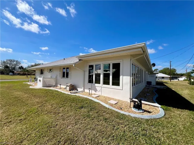 319  Maycrest  RD, Lehigh Acres, FL 33936