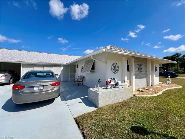 319  Maycrest  RD, Lehigh Acres, FL 33936
